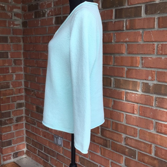 Sweater - Picture 4 of 6